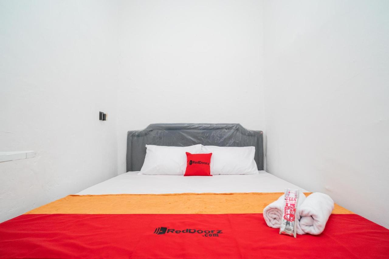 Hotel Reddoorz @ Aralia Harapan Indah Pulokendal Exteriér fotografie