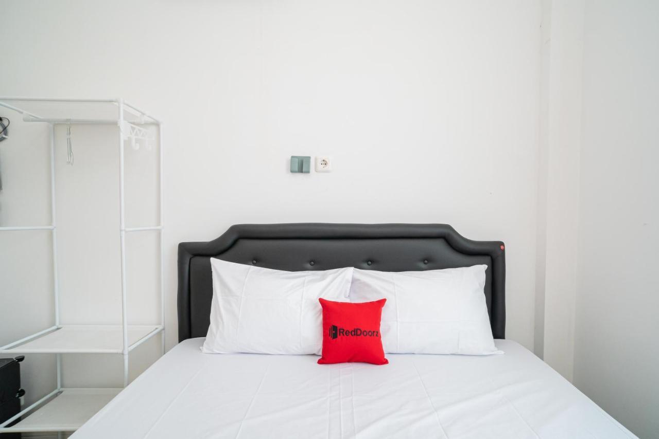 Hotel Reddoorz @ Aralia Harapan Indah Pulokendal Exteriér fotografie