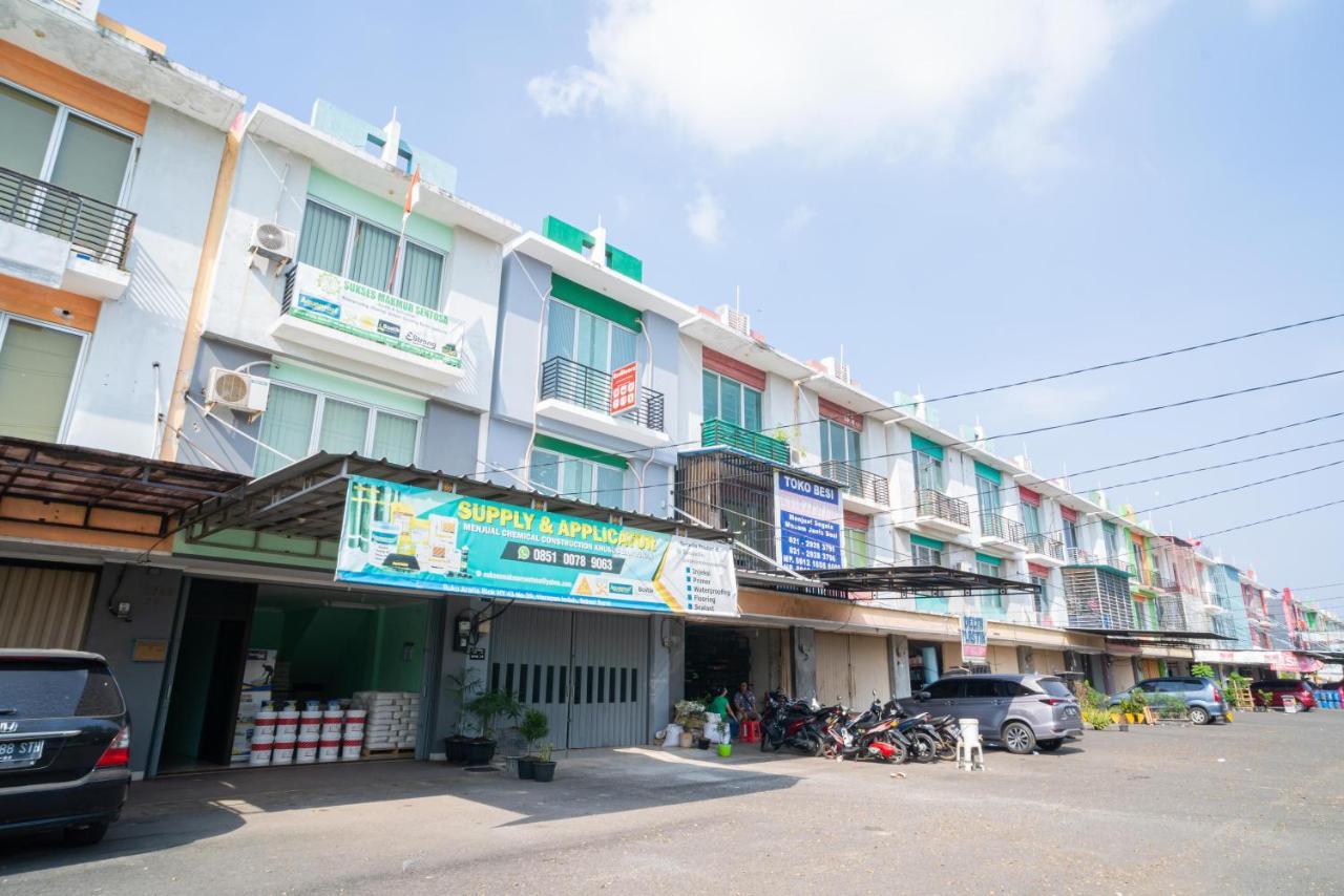Hotel Reddoorz @ Aralia Harapan Indah Pulokendal Exteriér fotografie