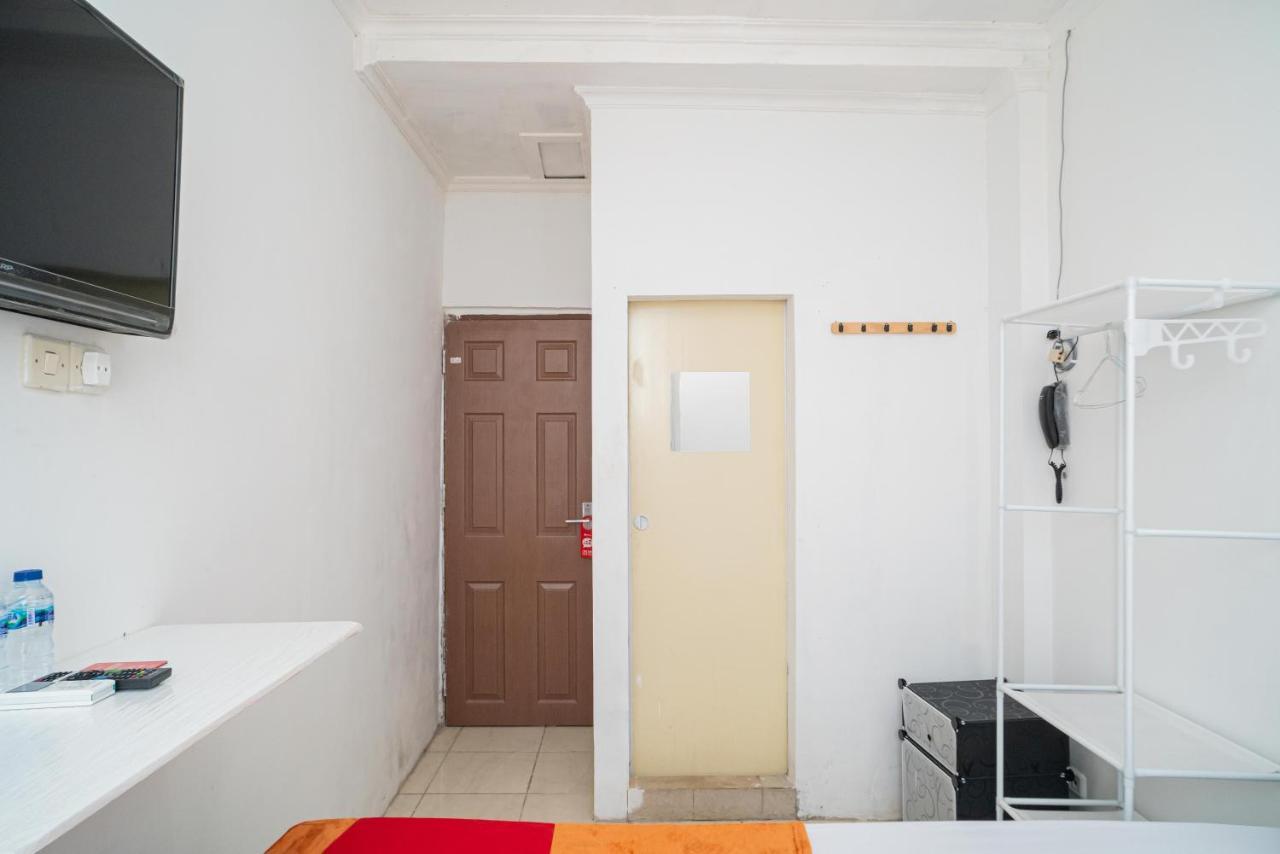 Hotel Reddoorz @ Aralia Harapan Indah Pulokendal Exteriér fotografie